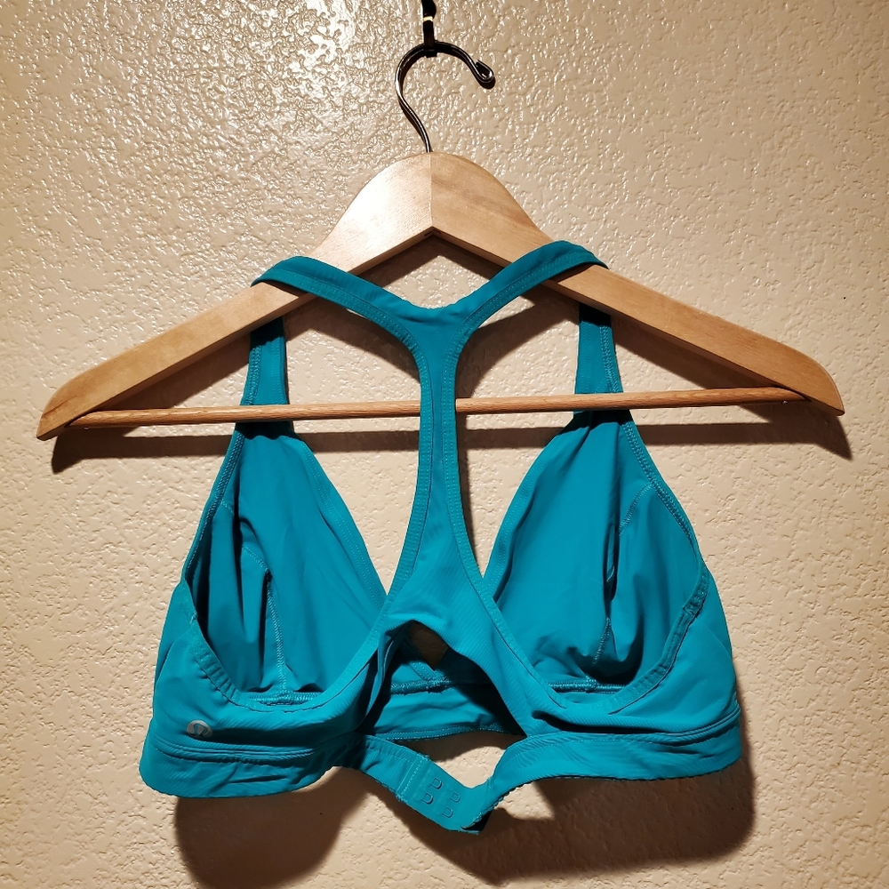 Lululemon bra - Picture 2 of 5